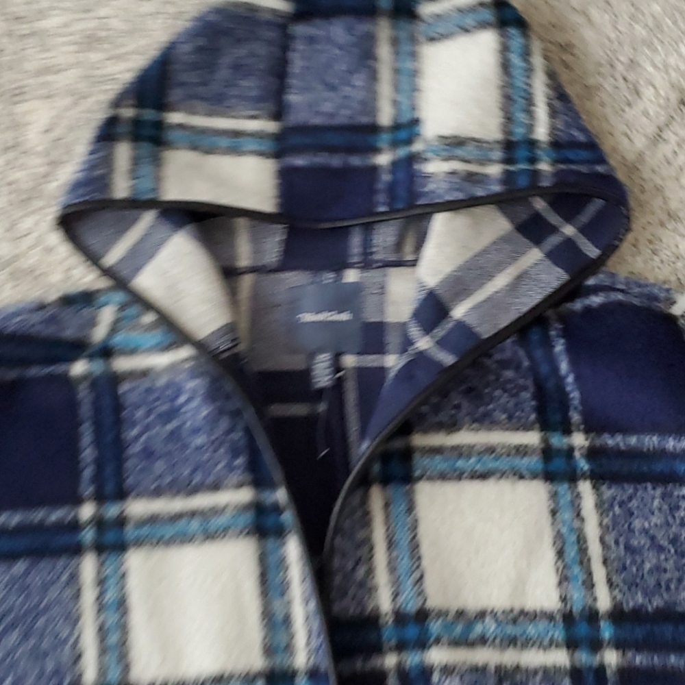 Coat - Picture 2 of 5